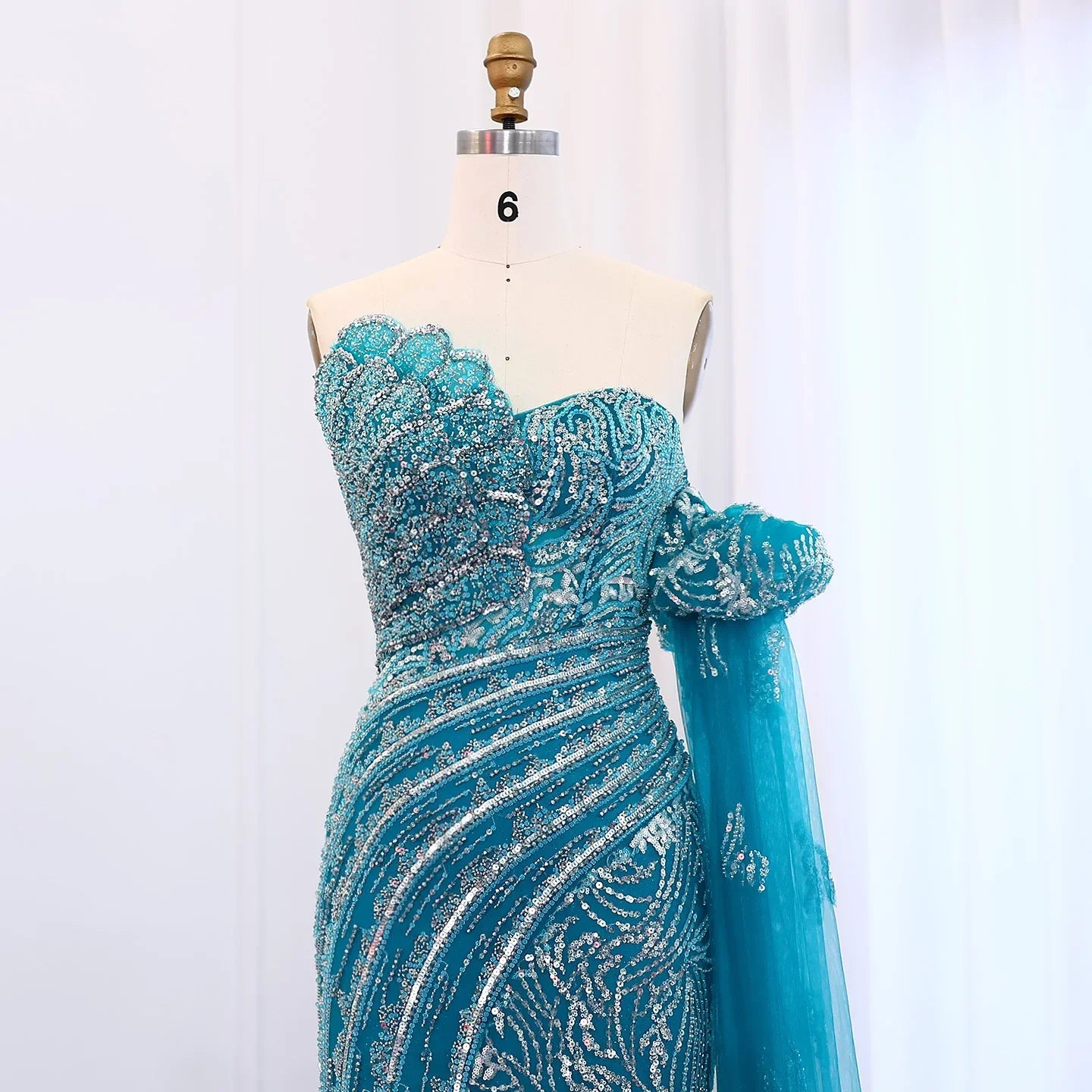 Mermaid Cape Sleeve Scalloped Green Evening Dress